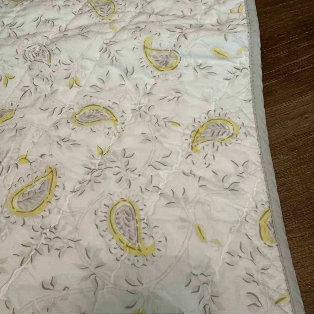 Pottery Barn Kids Lara Paisley Gray Yellow Reversible Toddler Baby Crib Quilt
